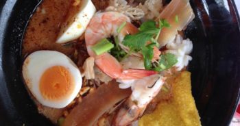 ก๋วยเตี๋ยวสหายพันปี ไข่มะตูม อร่อย จัดเต็มมาก หลังตลาดต้นตาล ขอนแก่น