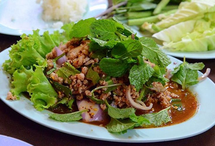 ลาบหมู อาหารอีสานรสแซ่บ จัดจ้านถึงใจ (วิธีทำลาบหมู)